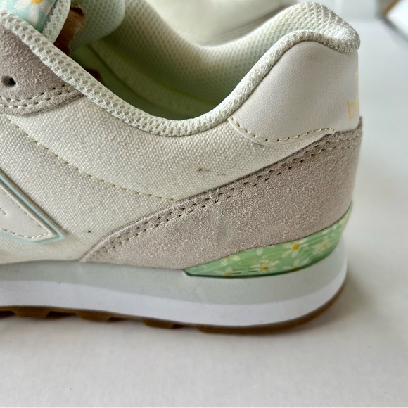 NWOT New Balance 515 Off-White Sneakers w Flower Details | 9.5 - Picture 4 of 9